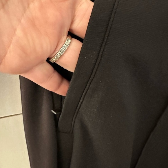 Athleta black pintuck pull on woman’s athleisure pant. 16T - Picture 5 of 11